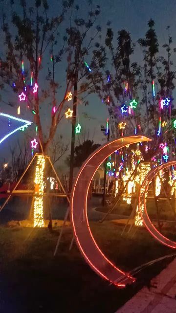 (夜火光电设备有限公司)夜火流光下架了？探讨为何这个热门作品会被撤下及其影响