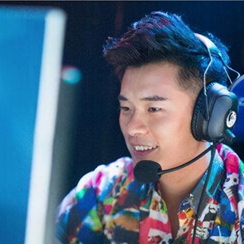 (搜索万国觉醒选什么)万国觉醒专属装备：探索新世界，夺取无限力量与荣耀