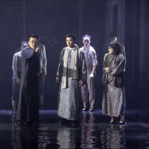 赢家人生：西安脱口秀俱乐部如何用笑声打破传统界限，鼓励每个人积极表达