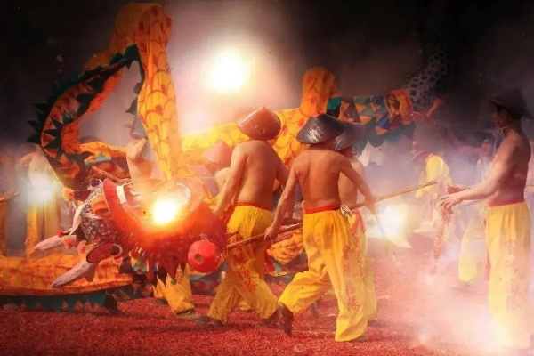 激情龙翔火龙下载:激情火爆,畅快淋漓,体验无与伦比的乐趣! 激情龙翔火龙下载:激情火爆,畅快淋漓,体验无与伦比的乐趣!