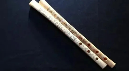 (云中笛头介绍)探寻云中幻想笛子的神秘魅力:传统与现代的完美融合 (云中笛头介绍)探寻云中幻想笛子的神秘魅力:传统与现代的完美融合