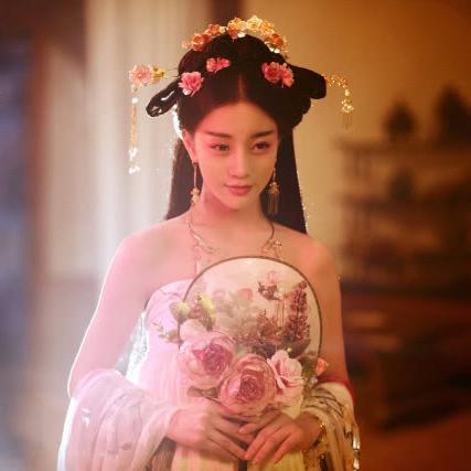 绝世战魂男主几个老婆？他的纠缠情感引人入胜，多重身份多重纠纷