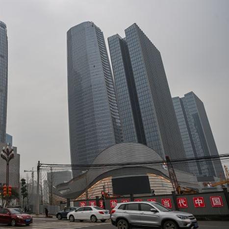 天梯精彩对决：巅峰玩家之间的智力与技巧较量，展现电竞激情与荣耀