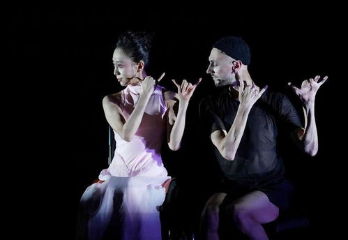 (浅谈舞蹈服装在舞蹈中的作用)一起来跳舞，还会开服吗？带你探讨舞蹈与服装之间的关系!