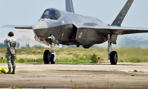 (王牌战机百科)王牌战机霸气登场：揭秘全球最顶尖的空中力量与战斗技巧！