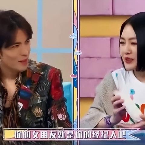 (明星经纪人心跳链接结婚)明星经纪人心跳链接，甜蜜求婚现场上演，引发粉丝狂热追捧