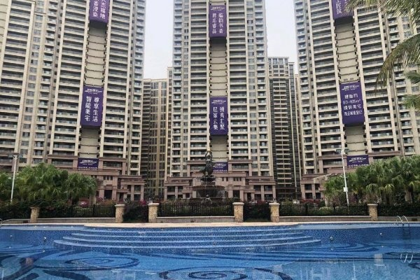 (湛江盛和园和君临世纪比较)盛和园和君临世纪，哪一个更适合您的居住需求呢？