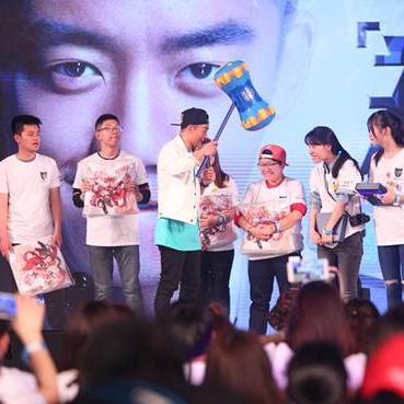 (时空猎人qq官方正版下载)时空猎人qq版官网：穿梭时空，开启冒险之旅