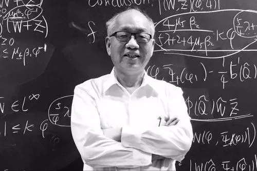 (丘成桐卡拉比模型)丘成桐证明卡拉比猜想的开创性论文及深远影响