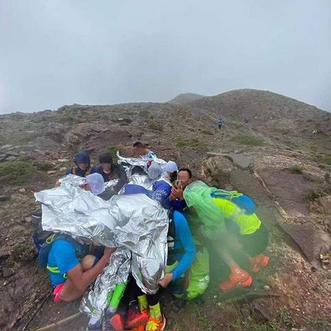 (极品飞车21赛车大全)探秘极品飞车21手游：超逼真赛车体验，全新赛道挑战等你来战！