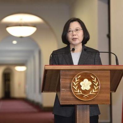 (重振江湖的近义词)重振江湖：重新振奋、振作、恢复江湖地位和权威的解释