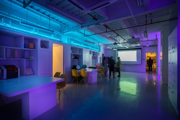 探索LAB游戏的无限可能性：如何在实验室环境中创造欢乐与智慧的结合