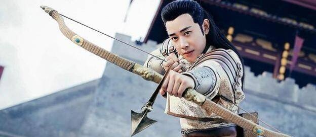 一击必中顾意弦，神箭穿心长江岸