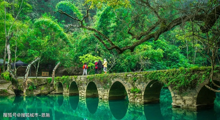(贵州山水景色)贵州旅游的景点和攻略：探访中国最美丽的山水之地