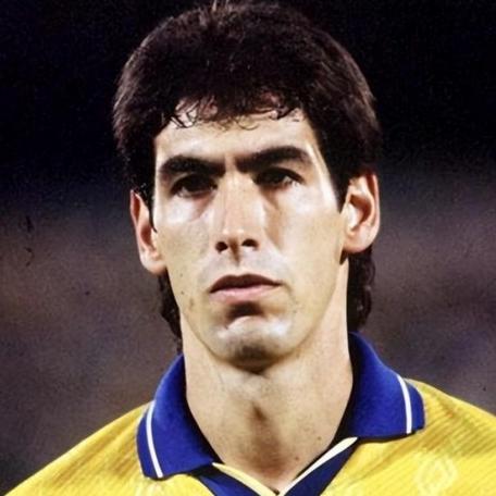 (fifa足球世界国际版)FIFA足球世界国际服：探索全球足球文化，感受世界杯狂热