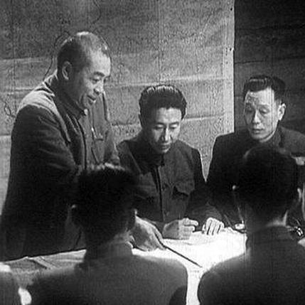 扩展后的标题为："逆空使命和孤独战机：一个孤独英雄面对逆境的壮举与挑战"。