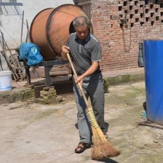 (穿越未来,生存挑战)穿越危机与挑战的求生之路：探索生存本能与人类意志的较量