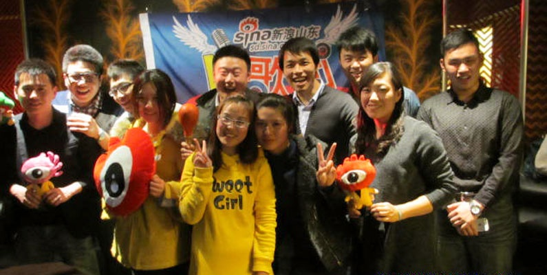 一唱成名！家庭乐趣点燃体验盛宴，'劲唱团模仿唱歌游戏'正颠覆你的K歌新概念