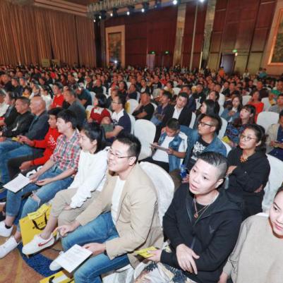 (盛大 英雄年代)盛大新英雄年代单机版：华丽虚拟世界，引领游戏革新之路