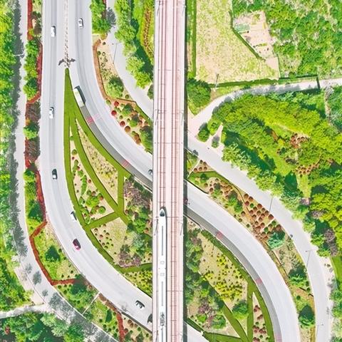 (异次元穿梭游戏)穿越时空的异次元冲刺游戏：挑战未知领域，探寻无限可能性