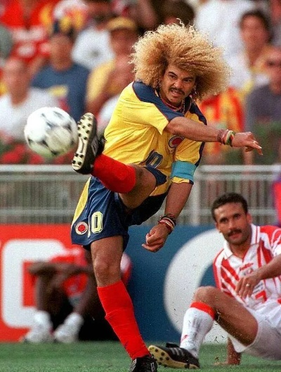 (揭秘绿茵超级边锋的绝代风采与独特魅力)揭秘绿茵超级边锋的绝代风采与独特魅力