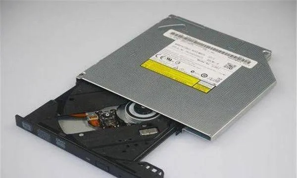 电脑光驱出现不读盘、自动弹出的故障怎么办？试试这些方法解决问题