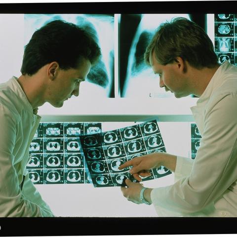 (决战血流官网)决战血流麻将：挑战极限，决战最高荣誉，谁能成为麻将王者？