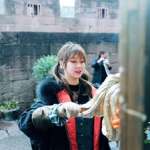 神秘古城探秘挑战：游戏爱好者以极速之王实现目标，重塑经典历史文化遗产