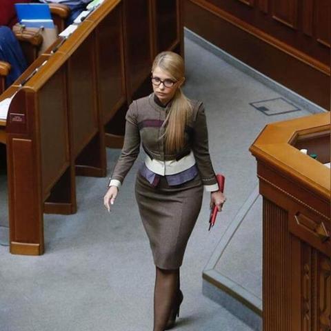 一步步攀登至巅峰：深入解析游戏开发大亨如何从零开始全面开创游戏帝国