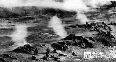 (炮兵进攻战术)壮烈抗击的进击炮兵：血战烽火中的英雄故事