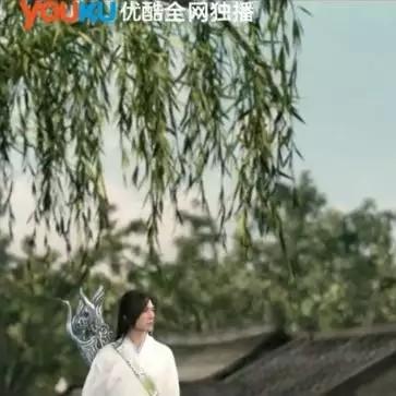 (微微一笑很倾城游戏是啥)微微一笑很倾城手游：沉浸在甜蜜校园与浪漫人生的奇幻旅程中