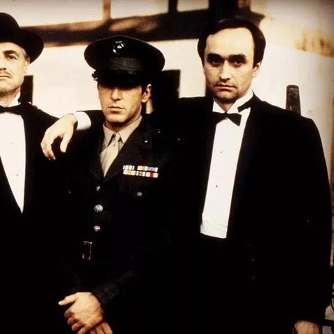 《教父》电影在线播放:经典黑帮故事重温,随时随地感受西西里帮的传奇魅力! 《教父》电影在线播放:经典黑帮故事重温,随时随地感受西西里帮的传奇魅力!