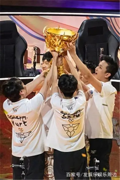 历届王者荣耀冠军：他们的荣耀及胜利之路，谁将成为下一位传奇王者？