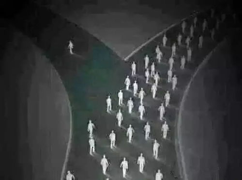 如何优雅地表达另一个我的内涵与丰富性：探索多重自我的深层次解读与呈现