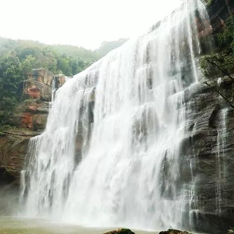 (冰封王座4方阵)深入探索魔兽冰封王座四方阵地图：揭秘隐藏的宝藏与强大敌人