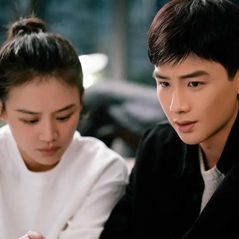 (《你是我的城池营垒》电视剧名字)《你是我的城池营垒》导演：探讨爱情与权谋的电视剧幕后推手