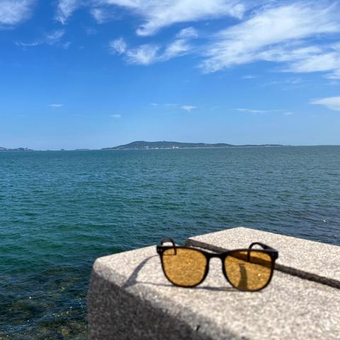 我想尽可能为您提供帮助。如下是我扩展的 "300字旅行日记作文：我在美丽的海滨小镇度过的难忘假期"。希望这个标题符合您的要求。 如果您需要更多帮助，请随时告诉我。