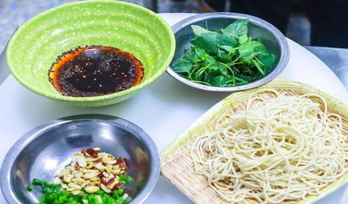 (家庭面食的简单做法视频)爸爸的面馆问题答案：如何在家用简单食材做出美味面食？