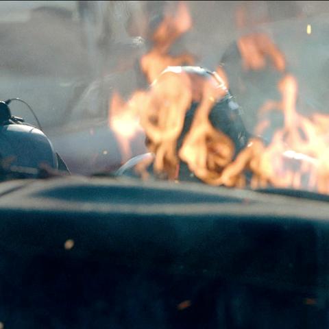 (步兵机器人图纸)绘制一个霸气十足、如屹立不倒的机器人造型步步兵。