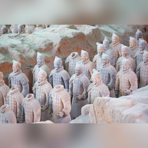 探秘古代战争:兵马俑手游全方位攻略,挖掘武器铠甲搭配与战斗策略秘籍 探秘古代战争:兵马俑手游全方位攻略,挖掘武器铠甲搭配与战斗策略秘籍