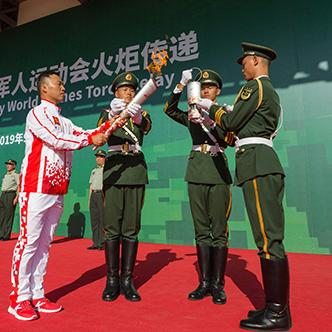 (止戈为武是谁对战争的理解)止戈为武意味着以和平来取代战争，通往和谐社会的道路