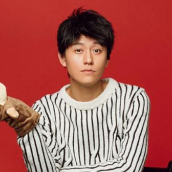 (星光乐园游戏)探索新的星光乐园世界：收集独一无二的偶像卡片