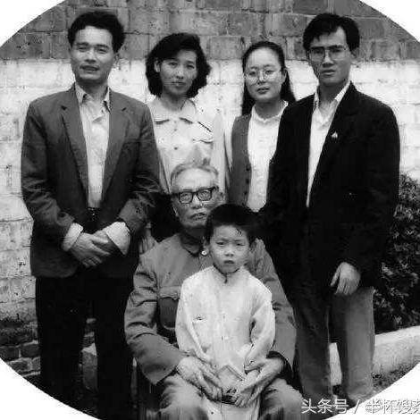 (暗夜兵团阵容教学1怎么过)深度解析：暗夜兵团阵型中最强大的三位角色及其战术优势