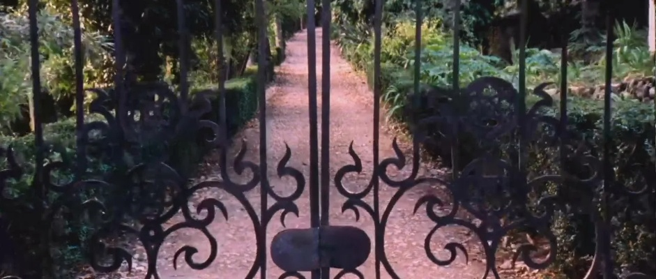 (安努之庭)探索安奴之庭：一段神秘而美丽的花园传奇与心灵之旅