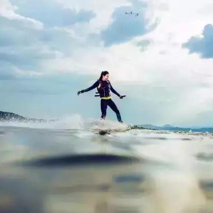 (穿越时空的飞行)穿越时空的飞跃大冒险攻略：挑战未知世界，突破极限！