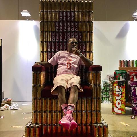 (海绵宝宝宇宙大冒险)探秘海绵宝宝宇宙摇摆手机版内置菜单的神秘奥秘和精彩玩法