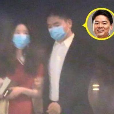 (呆萌保镖)惹人怜爱的超萌保镖观看，童心陪伴一整天