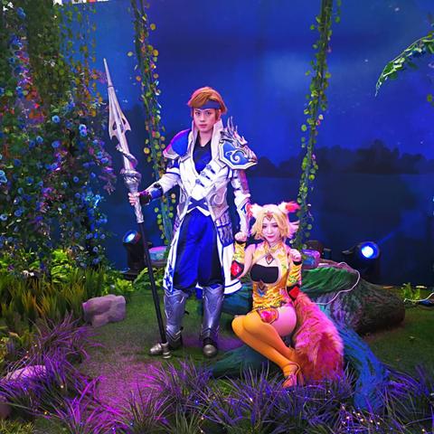 (赵云 cos)穿越时空的英雄!cosplay赵云,展现战场上的英姿风采 (赵云 cos)穿越时空的英雄!cosplay赵云,展现战场上的英姿风采