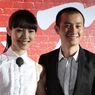 (王小贱给黄小仙剪头发)王小贱仙变3游戏攻略：详细解析如何快速升级与提升战力