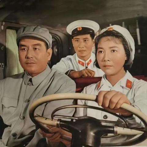 (《宝石幻想光芒重现》)宝石幻想光芒重现：探寻光辉背后的故事与角色魅力